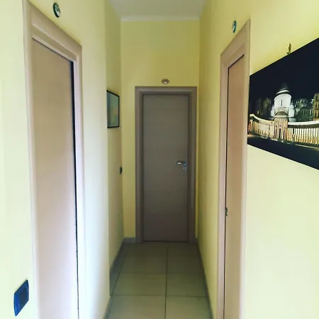 فندق مبيت وإفطار Quattro Palazzi Centro 3*