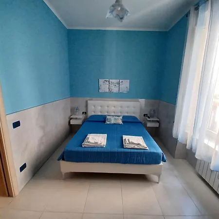 Quattro Palazzi Centro 3* Naples