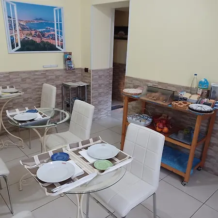 Quattro Palazzi Centro Frühstückspension Neapel